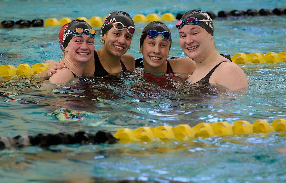 Girls Swim Takes Fourth in Sectionals